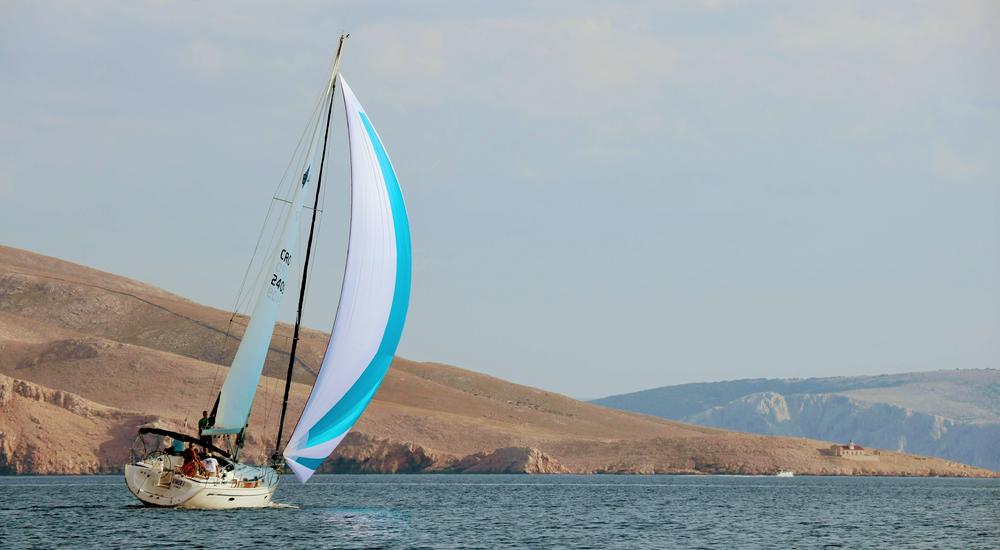 Mezza giornata in un'avventura in barca a vela da Baška