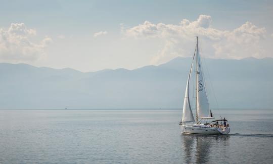 Panoramic sailing in the Baška bay