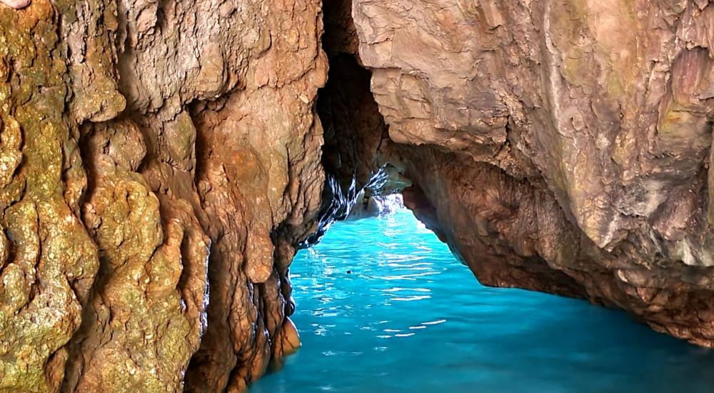 Boat ride with swimming in the Blue Cave and Golden Beach