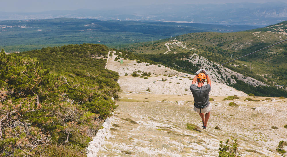 Zipline - šetnja među krošnjama u 7 dužina