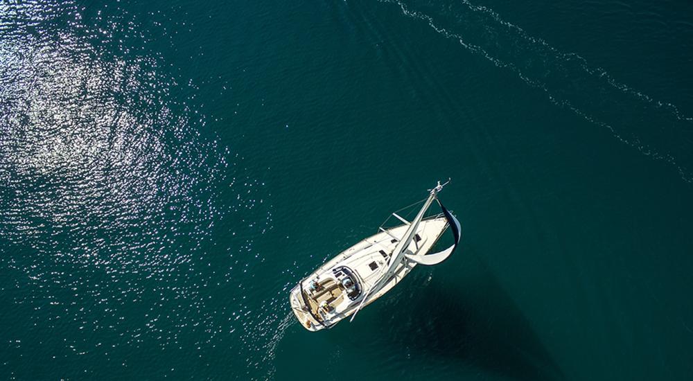 Panoramic sailing in the Baška bay