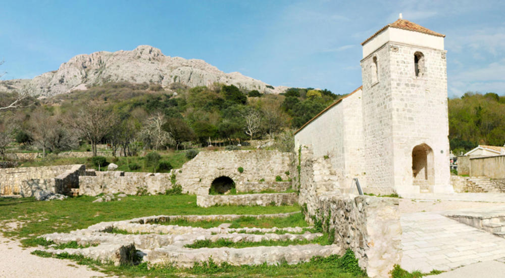 Facile tour in e-bicicletta in campagna a Baška