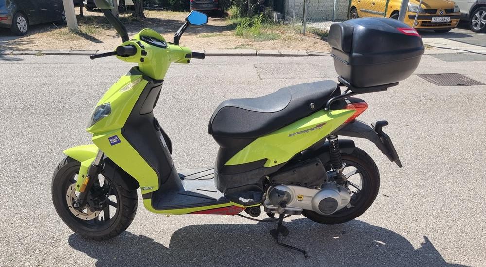 Scooter rental in Baška