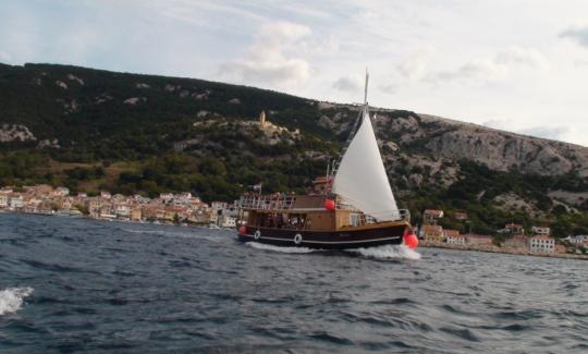 Giro in barca panoramico serale a Baška