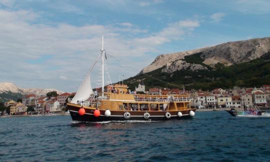Giro in barca panoramico serale a Baška