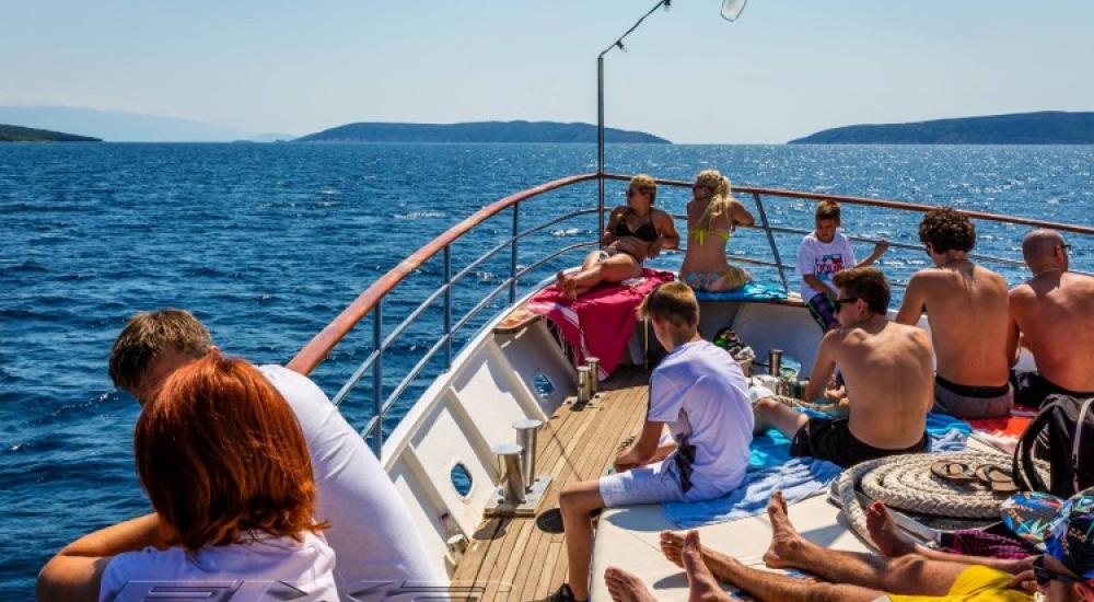 Goldene Tour zum Paradiesstrand von Njivice und Malinska