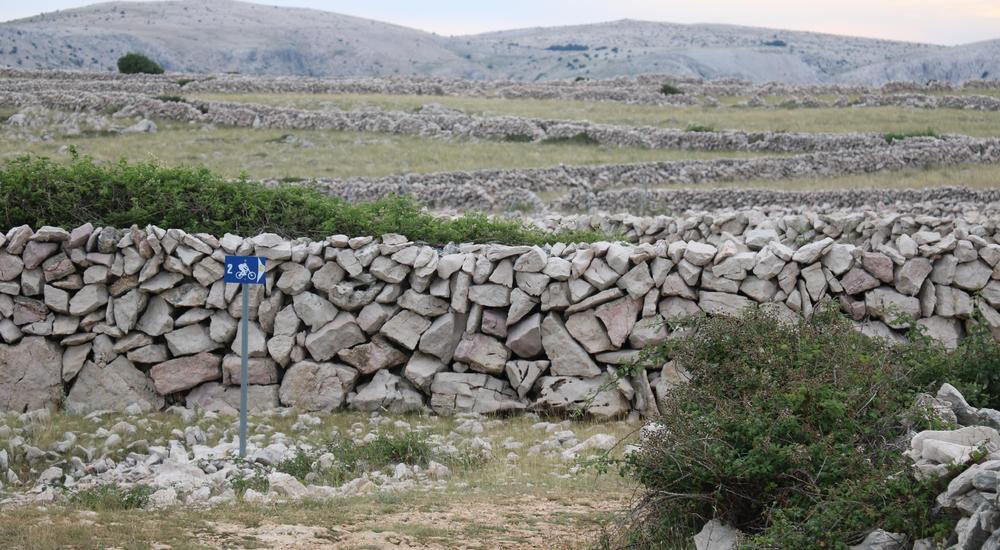 Najam električnog brdskog bicikla u Baški